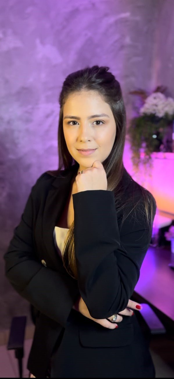 Dra. Lenita Aguiar, advogada com atuação em Direito da Saúde